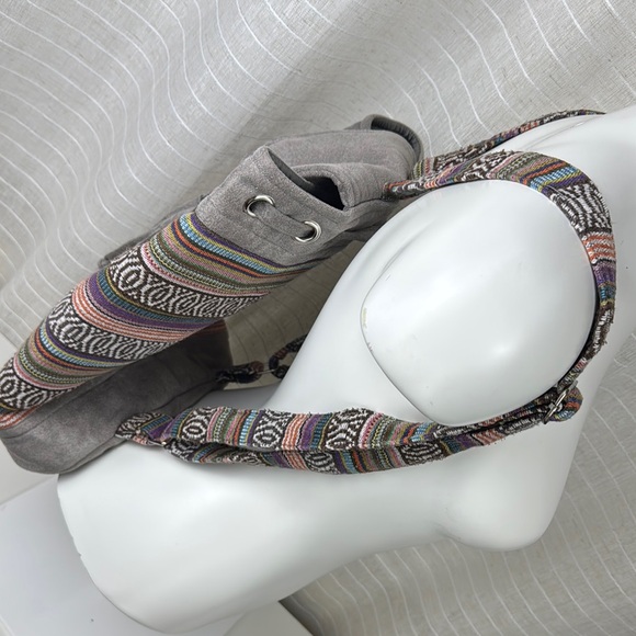 Gray Geometric Pattern Backpack with Drawstring Closure - Picture 9 of 16